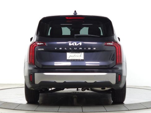 Used 2025 Kia Telluride LX FWD image 7