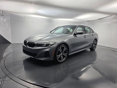 Used 2023 BMW 330i Sedan w/ Driving Assistance Package RWD image 8