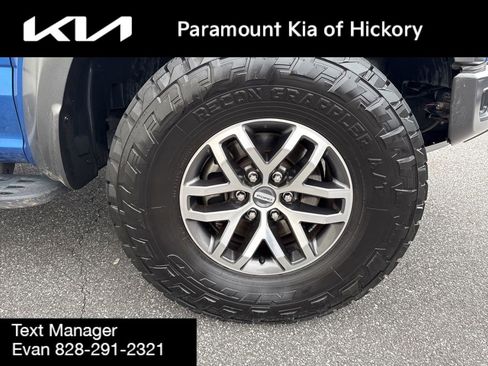 Used 2017 Ford F150 Raptor w/ Equipment Group 801A Mid image 9