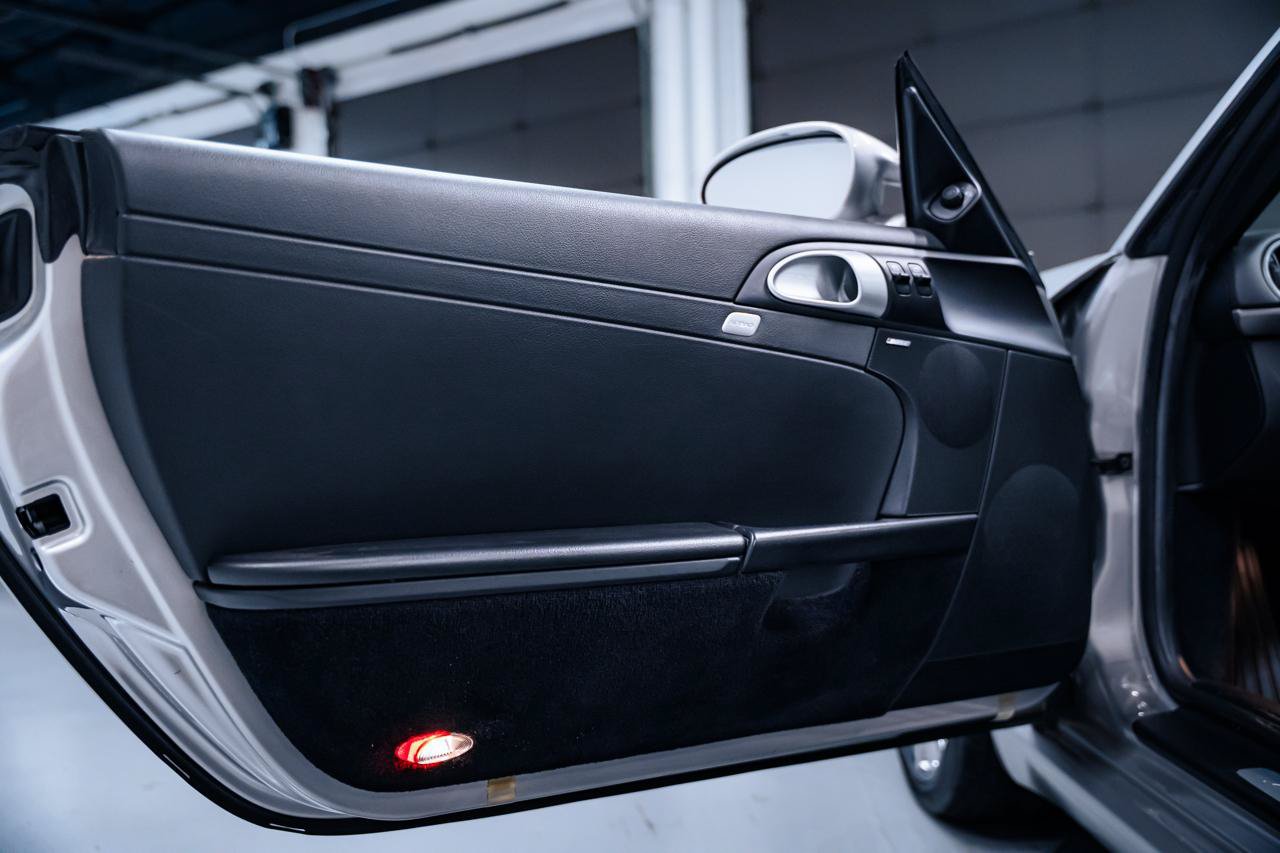 Used 2005 Porsche Boxster RWD image 46