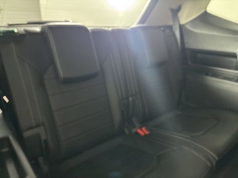 Used 2025 Volkswagen Atlas SEL image 28