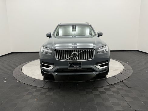 Used 2023 Volvo XC90 T8 Plus w/ Protection Package Premier AWD/4WD image 2