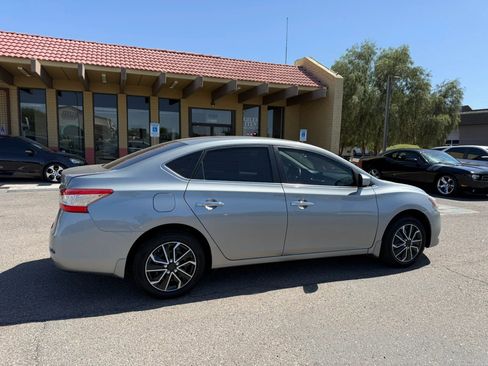 Used 2014 Nissan Sentra SV FWD image 11