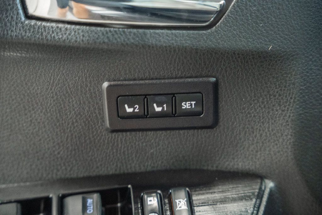 Used 2018 Toyota RAV4 Limited AWD/4WD image 34