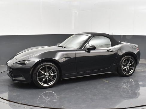 Used 2019 MAZDA MX-5 Miata Grand Touring RWD image 15