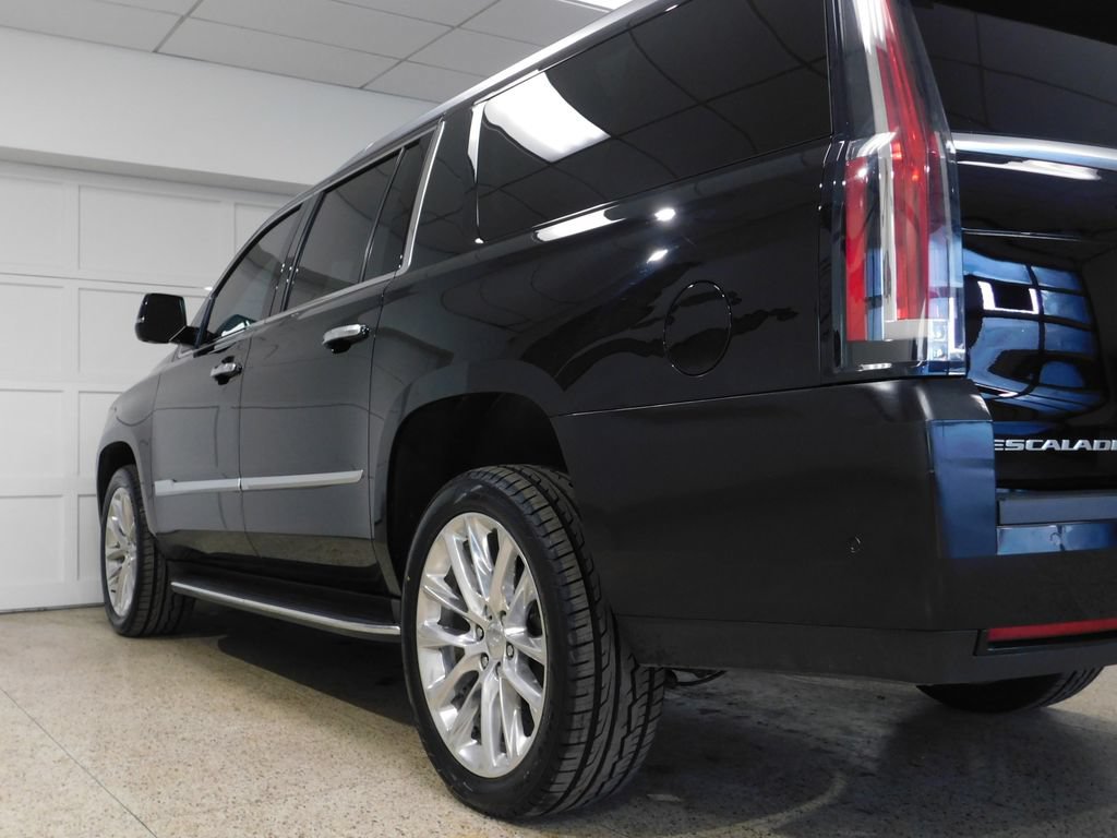 Used 2019 Cadillac Escalade ESV Luxury AWD/4WD image 85