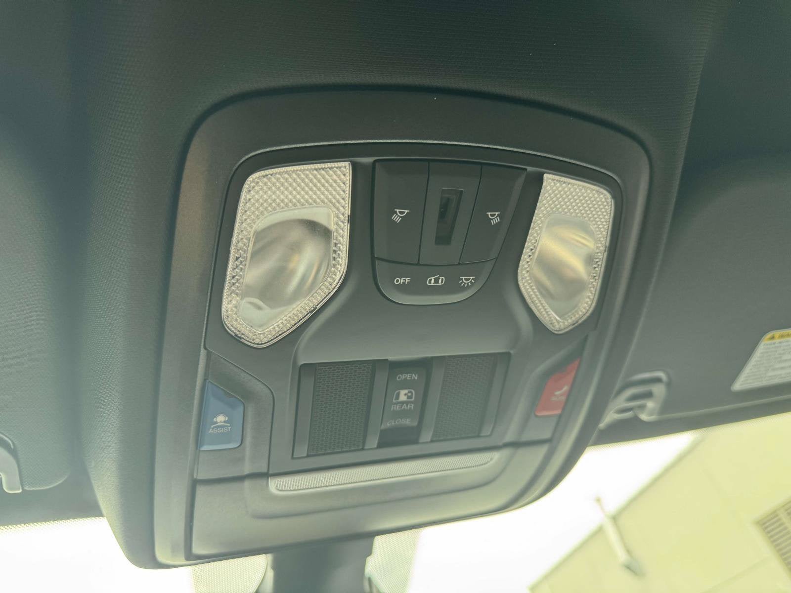 Used 2023 RAM 1500 Big Horn AWD/4WD image 32