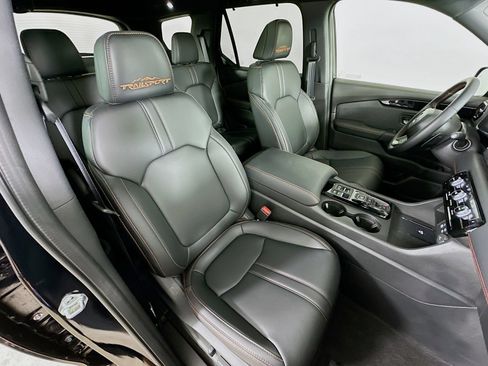 Used 2024 Honda Pilot TrailSport image 45