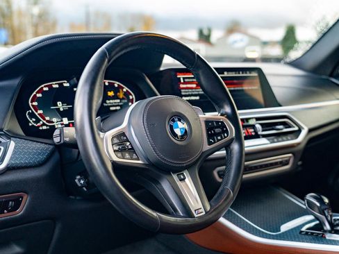 Used 2021 BMW X5 M50i image 14