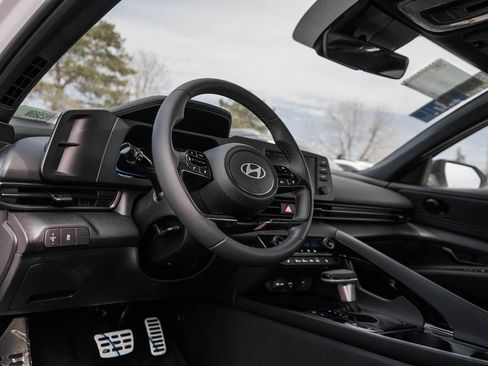 New 2026 Hyundai Elantra SEL Sport Premium FWD image 16