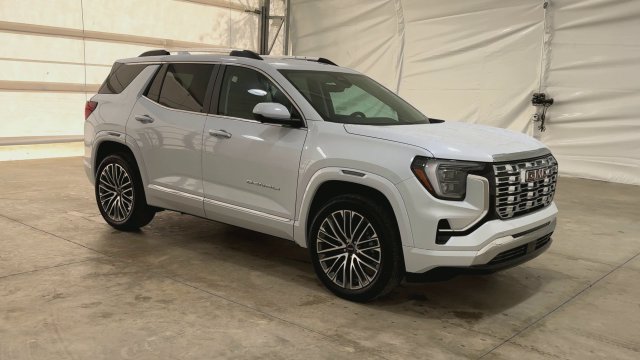 New 2027 GMC Terrain Denali w/ LPO, Floor Liner Package AWD/4WD image 2
