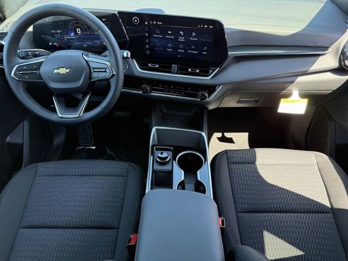 New 2026 Chevrolet Equinox LT image 10