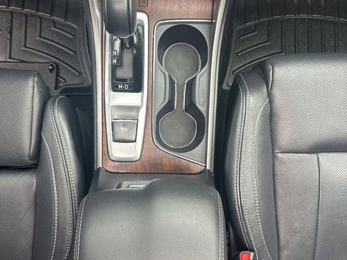 Used 2022 Subaru Ascent Touring image 33