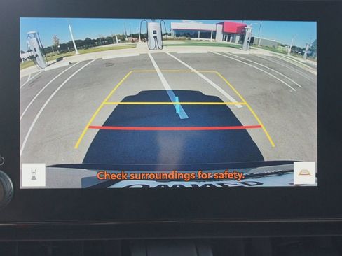 Used 2023 Toyota RAV4 XLE image 6