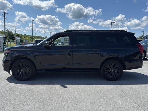Used 2025 Ford Expedition Max Platinum w/ Stealth Appearance Package AWD/4WD image 5