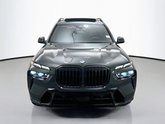 Used 2025 BMW X7 xDrive40i w/ M Sport Package AWD/4WD image 2