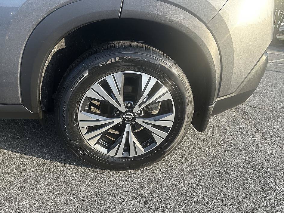 Certified 2023 Nissan Rogue SV w/ SV Premium B Package FWD image 10