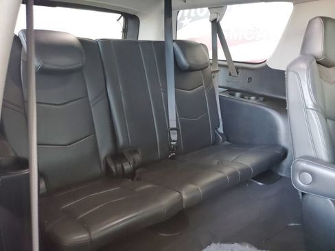 Used 2020 Cadillac Escalade ESV Luxury RWD image 16