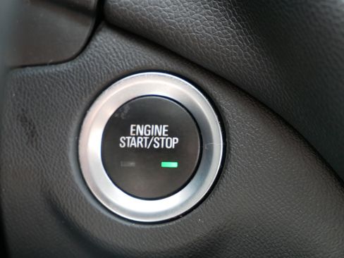 Used 2020 Chevrolet Equinox LT FWD image 29