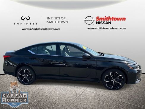 Used 2024 Nissan Altima 2.5 SR AWD/4WD image 7