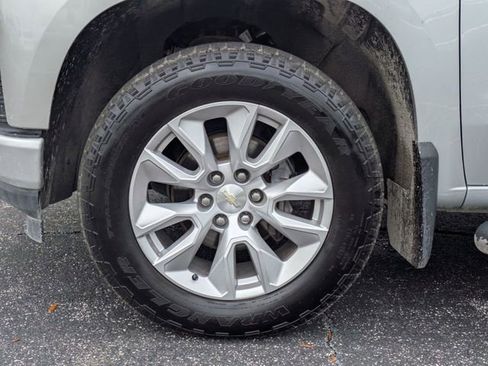 Used 2020 Chevrolet Silverado 1500 Custom w/ Custom Value Package image 28