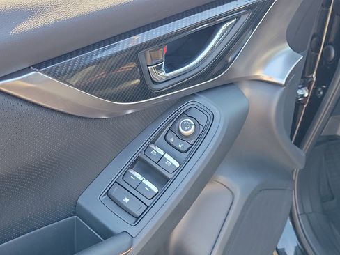 Used 2019 Subaru Crosstrek 2.0i Limited w/ Moonroof Package w/Navigation AWD/4WD image 21