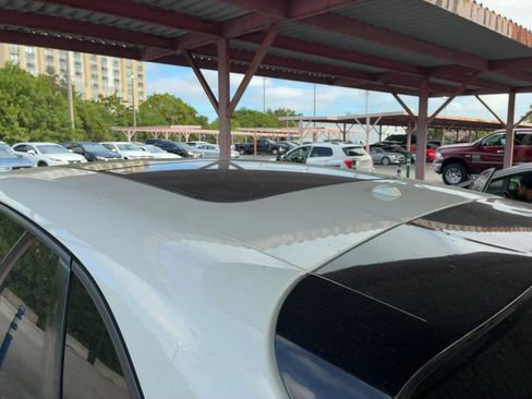 Used 2018 Porsche Macan image 9