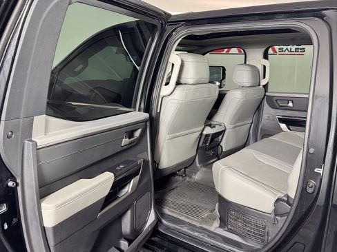 Used 2022 Toyota Tundra Limited AWD/4WD image 27