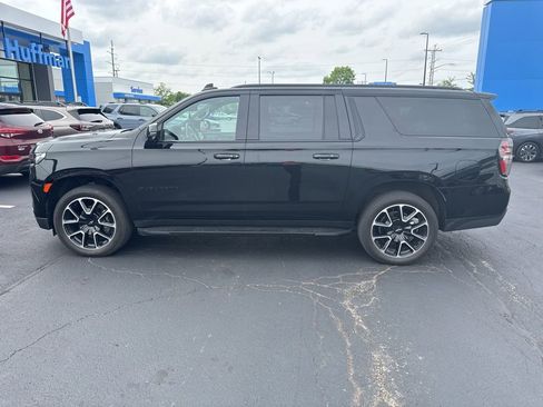 Used 2024 Chevrolet Suburban RST w/ Luxury Package AWD/4WD image 6