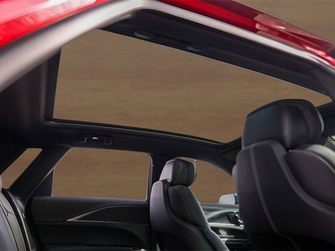 Used 2024 Cadillac Lyriq Sport image 23