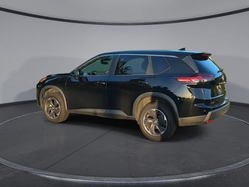 Used 2024 Nissan Rogue SV FWD image 6