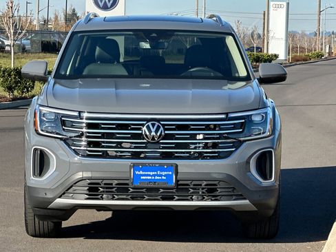 New 2026 Volkswagen Atlas SEL image 8