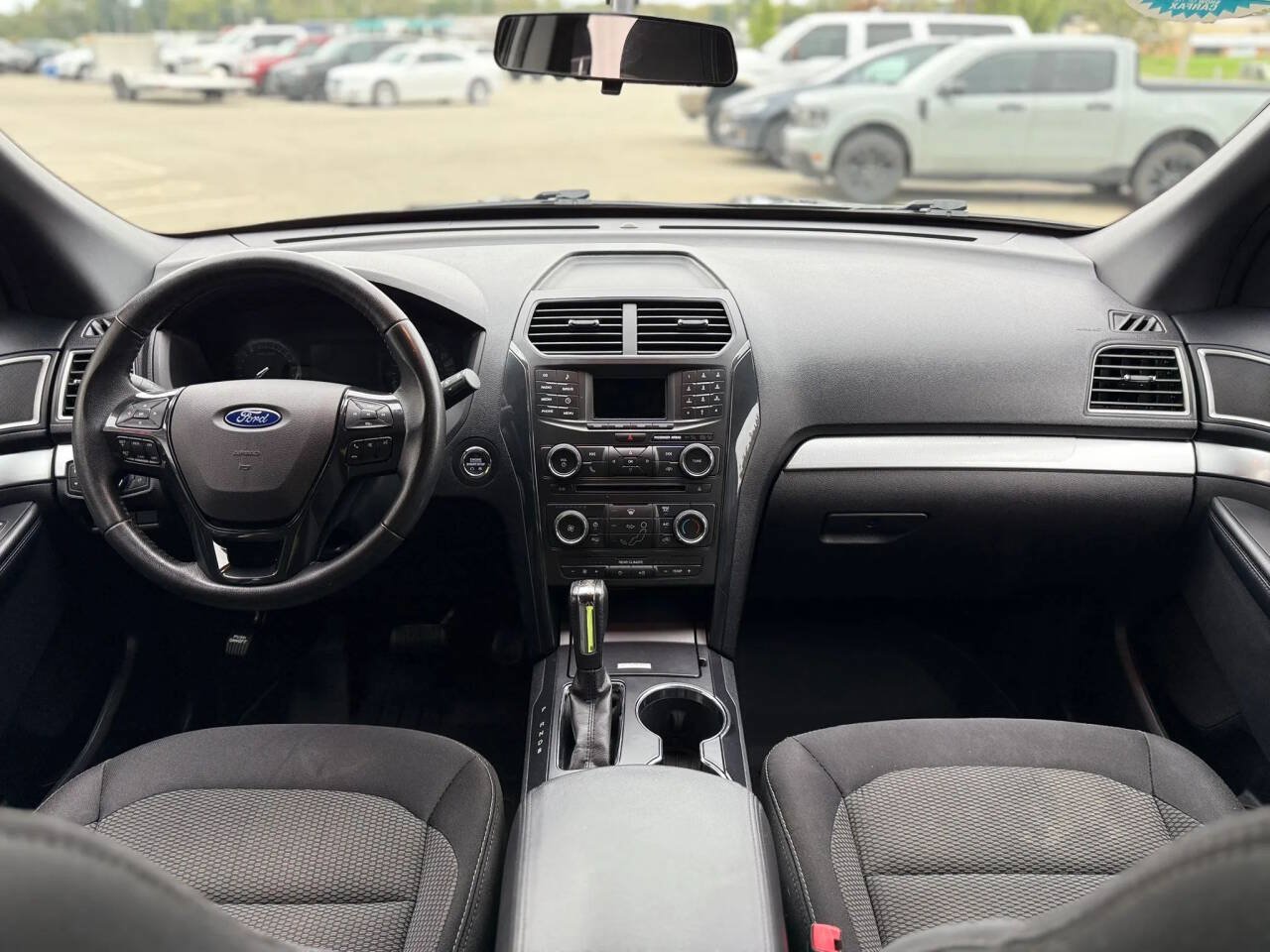 Used 2017 Ford Explorer XLT FWD image 15