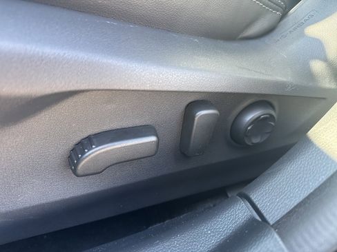 Certified 2025 Subaru Outback Limited image 26