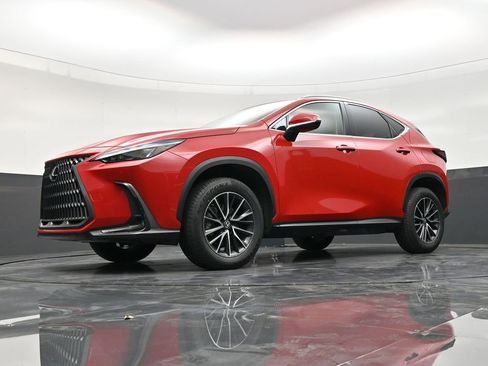 Used 2024 Lexus NX 250 FWD w/ Cold Area Package image 17