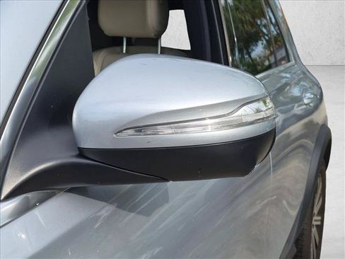 Used 2025 Mercedes-Benz GLE 350 4MATIC image 11