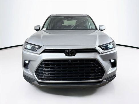 Used 2024 Toyota Grand Highlander FWD image 5