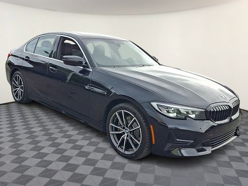 Used 2019 BMW 330i xDrive Sedan w/ Driving Assistance Package AWD/4WD image 2