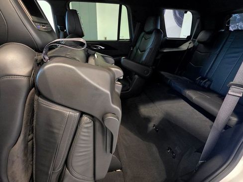 Used 2019 Cadillac Escalade Platinum AWD/4WD image 70