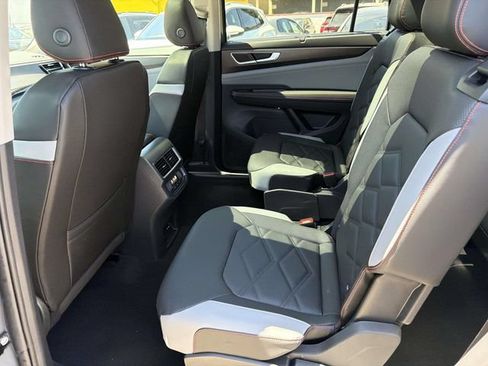 New 2026 Volkswagen Atlas Peak Edition AWD/4WD image 12