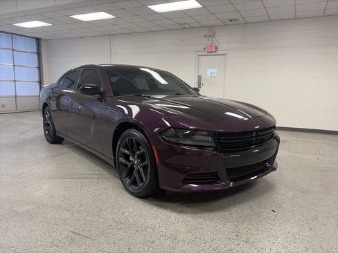 Used 2021 Dodge Charger SXT w/ Blacktop Package RWD image 11