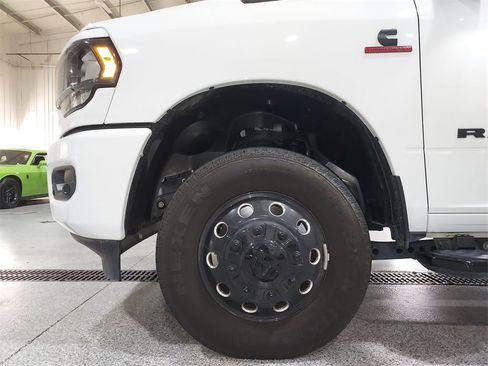 Used 2024 RAM 3500 Big Horn w/ Night Edition image 16