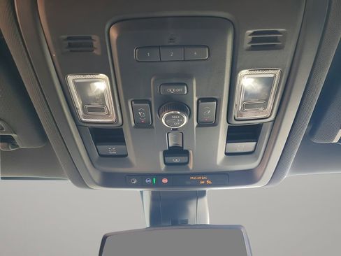 Used 2021 Chevrolet Tahoe Z71 w/ Luxury Package image 37