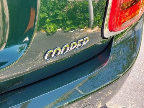 Used 2017 MINI Cooper 4-Door Hardtop FWD image 6