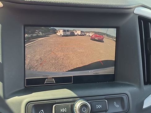 Used 2023 GMC Terrain SLE w/ Driver Convenience Package image 14