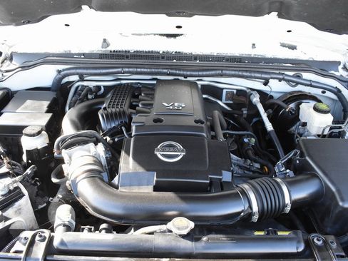 Used 2016 Nissan Frontier SV w/ SV Value Truck Package image 14