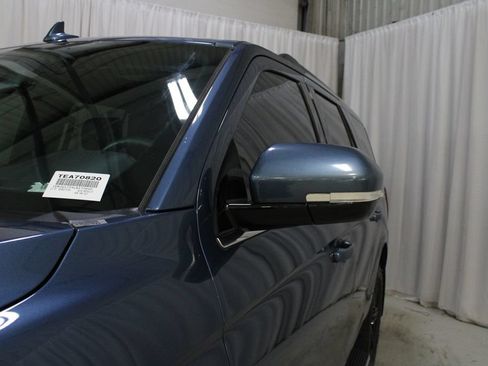 Used 2020 Ford Expedition XLT w/ Equipment Group 202A AWD/4WD image 36