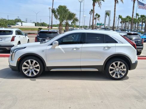 Certified 2022 Cadillac XT4 Premium Luxury w/ Enhanced Visibility Package FWD image 3