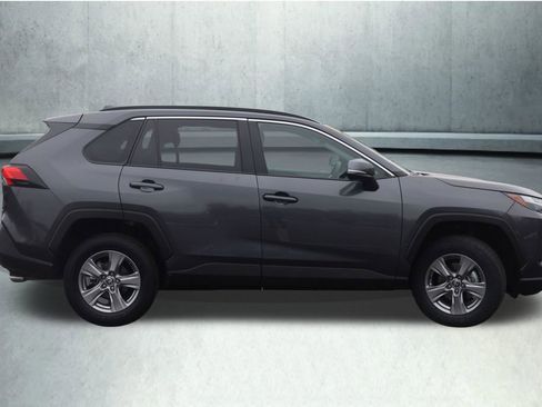 Used 2025 Toyota RAV4 XLE AWD/4WD image 10