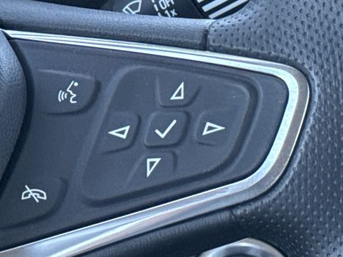 Used 2024 Chevrolet Equinox LS w/ Driver Confidence II Package FWD image 20